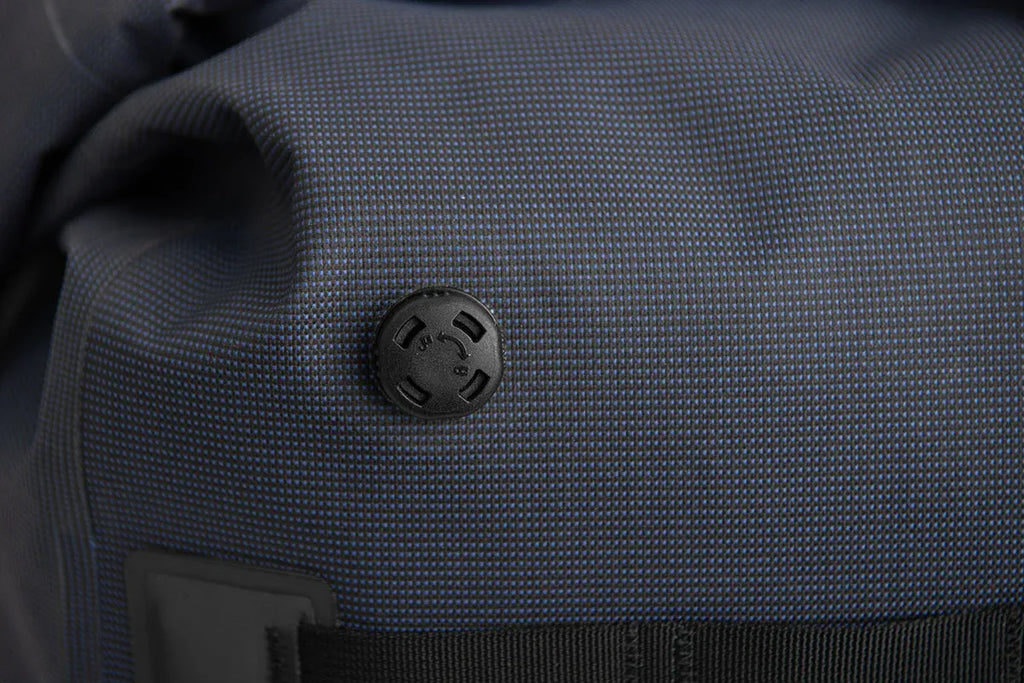 Borough Waterproof Bag L (navy) 25L