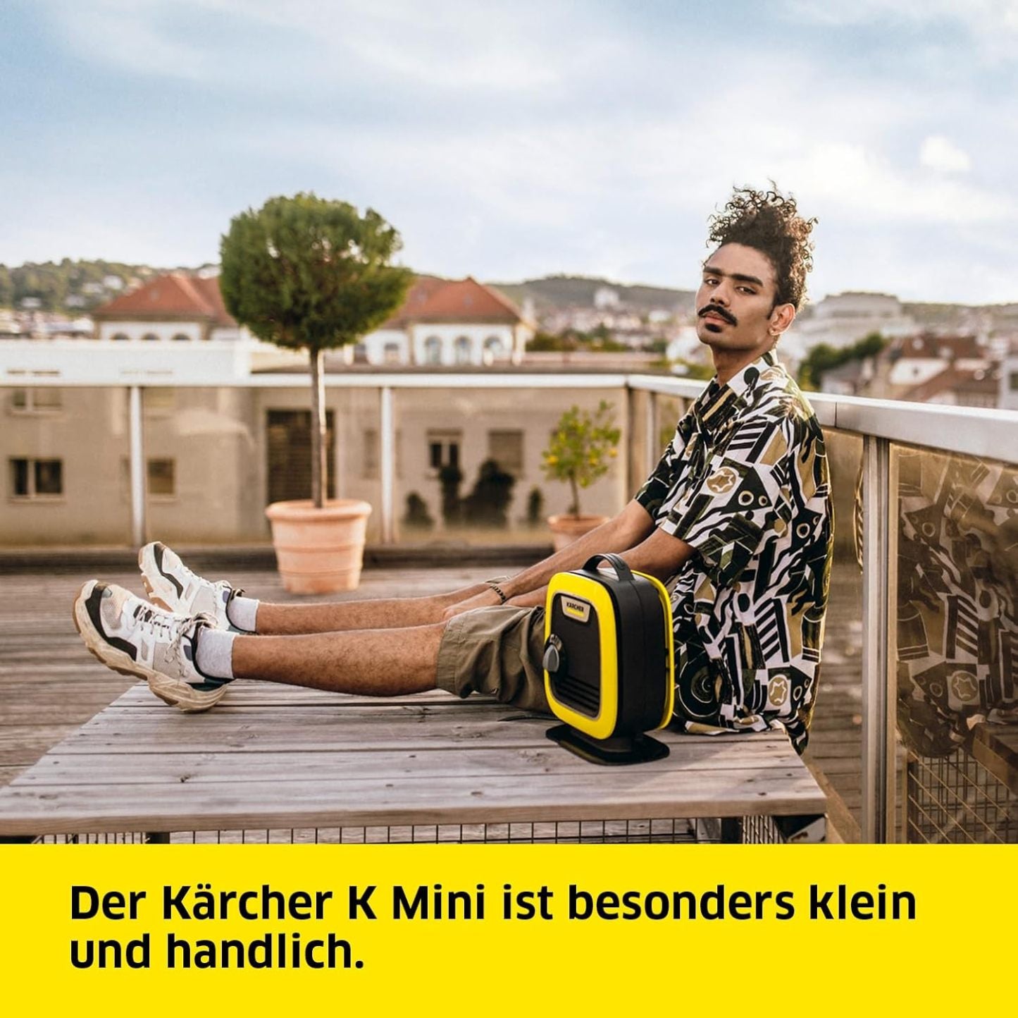 Krcher Hochdruckreiniger K Mini, leicht und kompakt, Druck: max. 110 bar, Durchfluss: 360 l/h, Flche: 20 m/h, Gewicht: 3,93 kg, Hochdruckpistole, Dreckfrser, Strahlrohr, Wasserfilter,Schwarz, Gelb