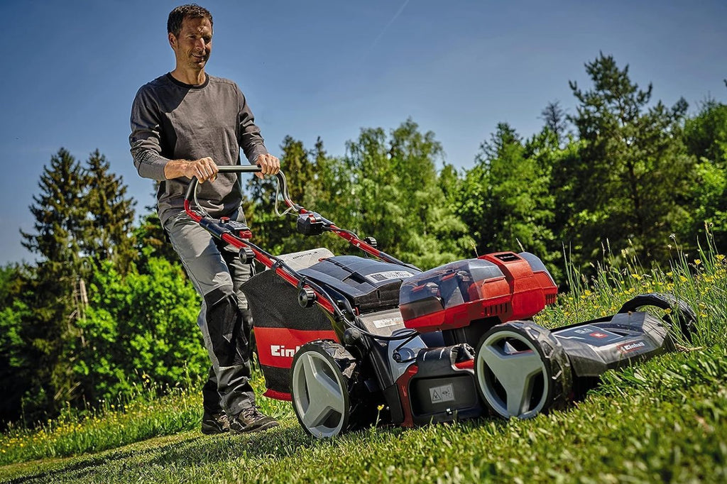 Einhell Akku-Rasenmher GE-CM 36/47 S HW Li Kit Power X-Change (36 V, 47 cm Schnittbreite, bis 700 m, Brushless, Radantrieb, 75 L Fangkorb, inkl. 4x 4,0 Ah + 2x Twincharger)