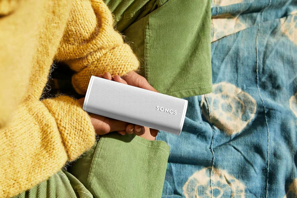 Sonos Roam 2 | Leichter, mobiler und wasserdichter Speaker mit Bluetooth, WLAN, mindestens 10 Stunden Akkulaufzeit und Voice Control für drinnen und draußen - Weiß
